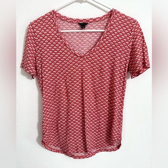 Ann Taylor red and white 100% linen floral motif short sleeve tee, size XS - Picture 1 of 5